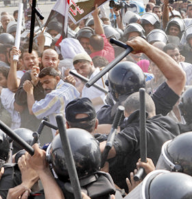 mubarak-trial-clash-090511.jpg