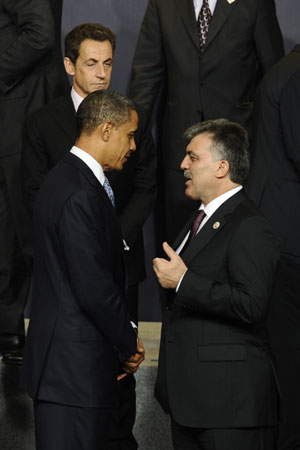 gul-sarkozy-spat-tops-the-nato-summit-2010-11-21_l.jpg